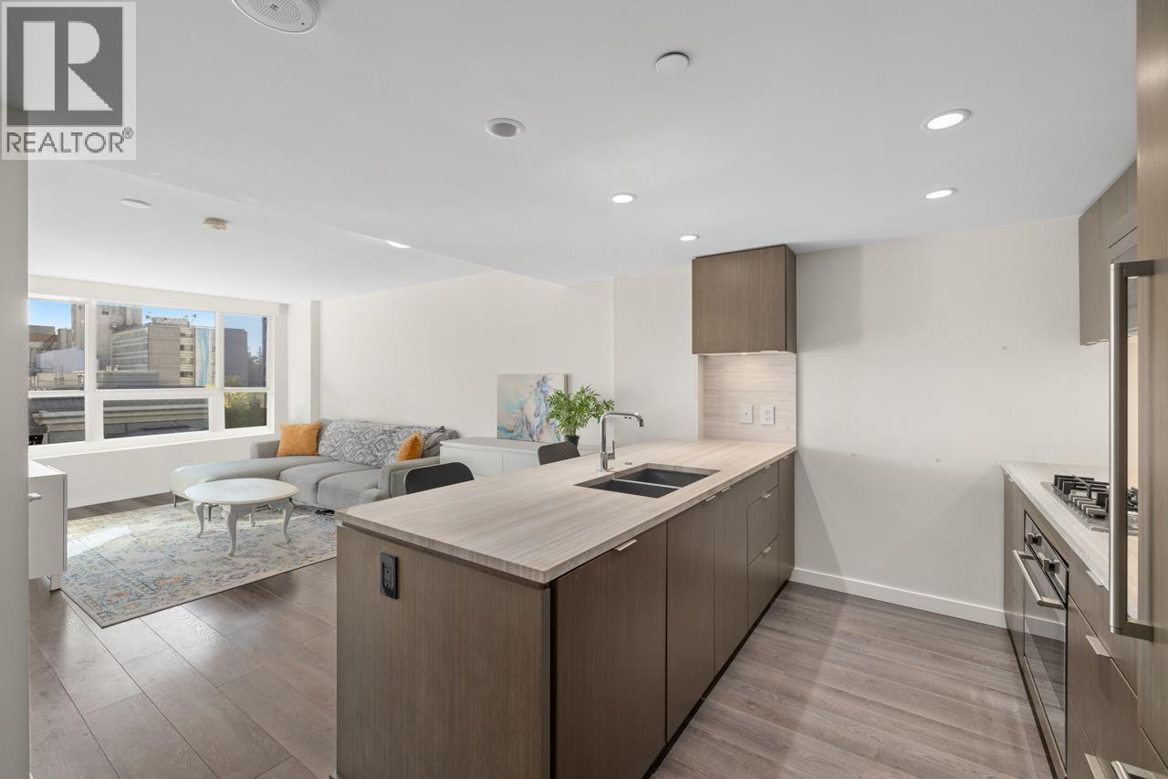 610 125 E 14th Street, North Vancouver, British Columbia  V7L 0E6 - Photo 2 - R3053665