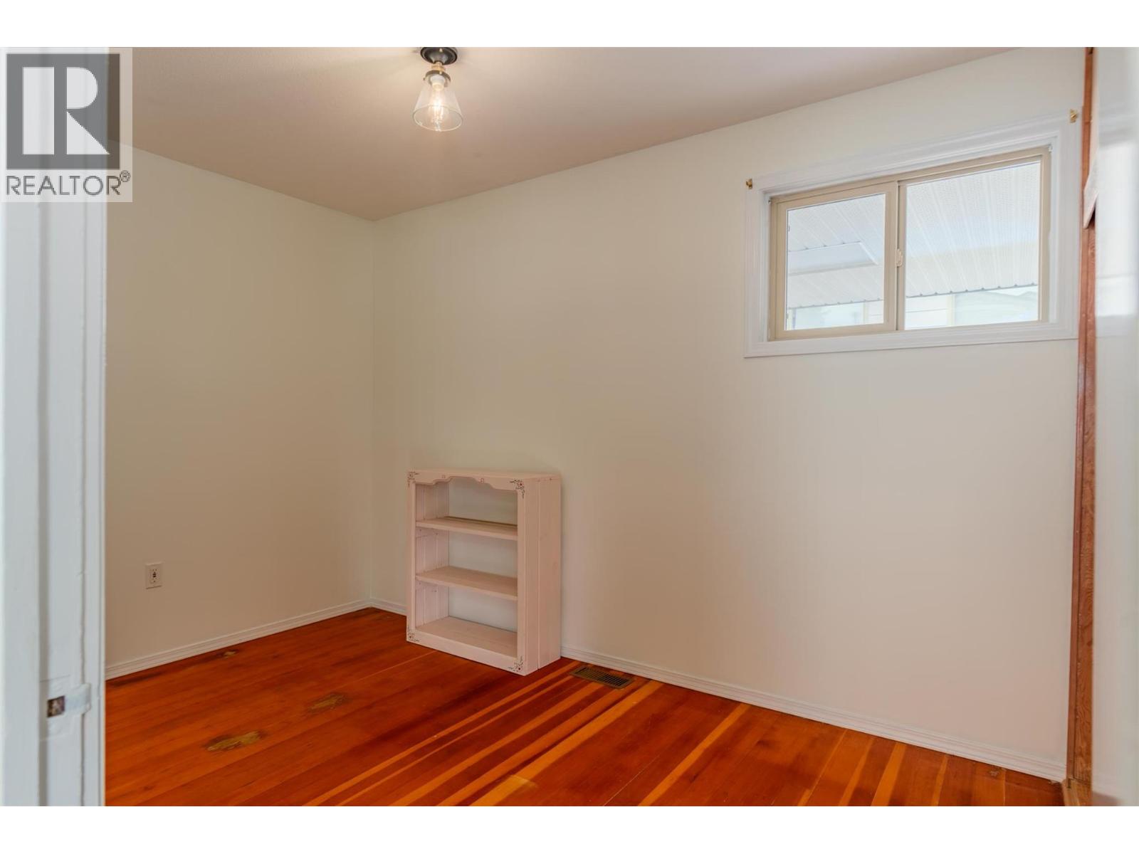703 Hermia Crescent, Trail, British Columbia  V1R 1B3 - Photo 13 - 10364509