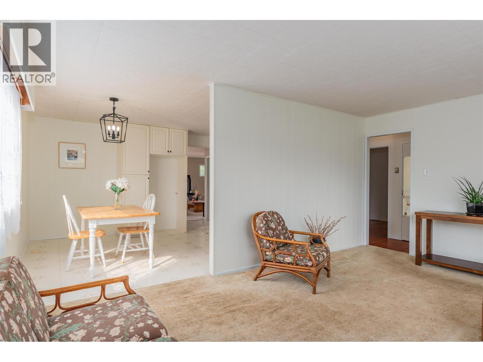 703 Hermia Crescent, Trail, British Columbia  V1R 1B3 - Photo 4 - 10364509