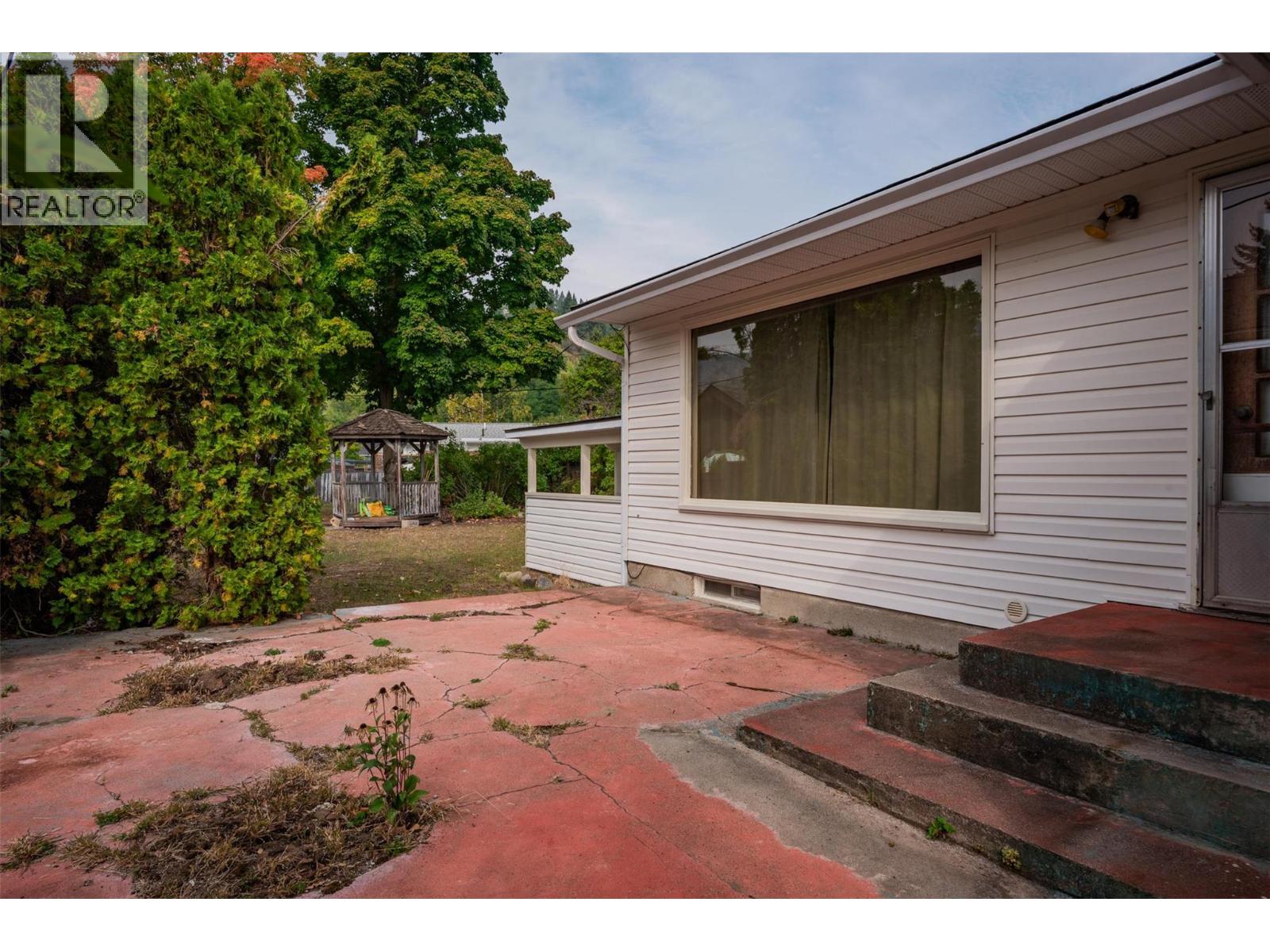 703 Hermia Crescent, Trail, British Columbia  V1R 1B3 - Photo 28 - 10364509