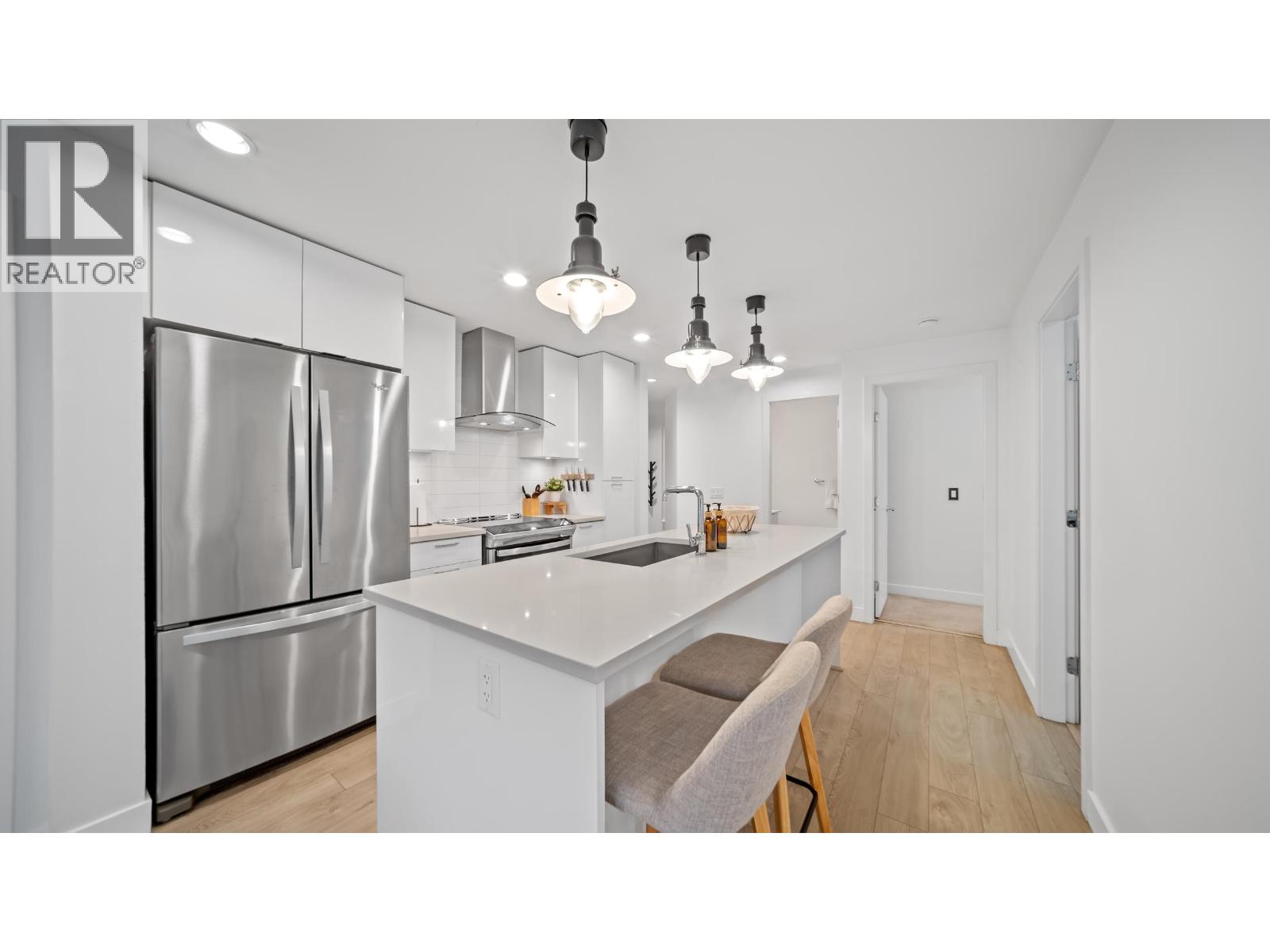 204 719 W 3rd Street, North Vancouver, British Columbia  V7M 0E7 - Photo 6 - R3053641