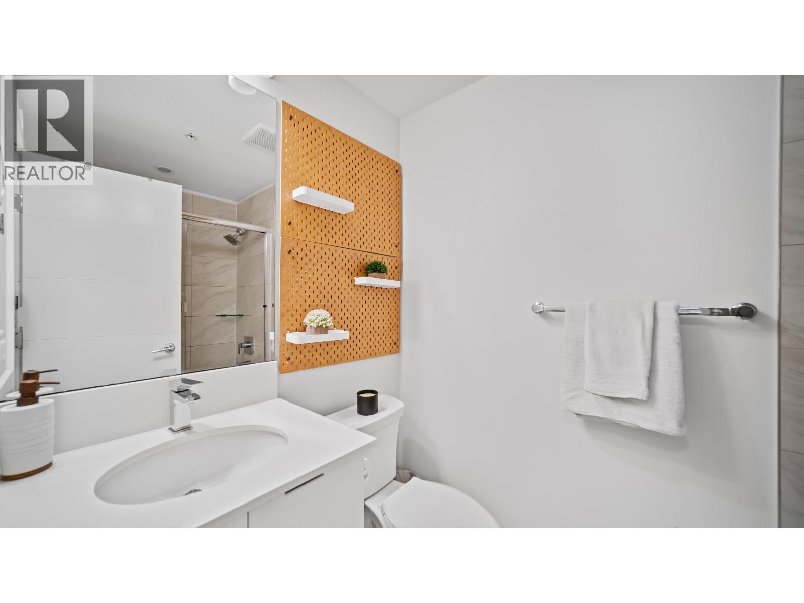 204 719 W 3rd Street, North Vancouver, British Columbia  V7M 0E7 - Photo 16 - R3053641