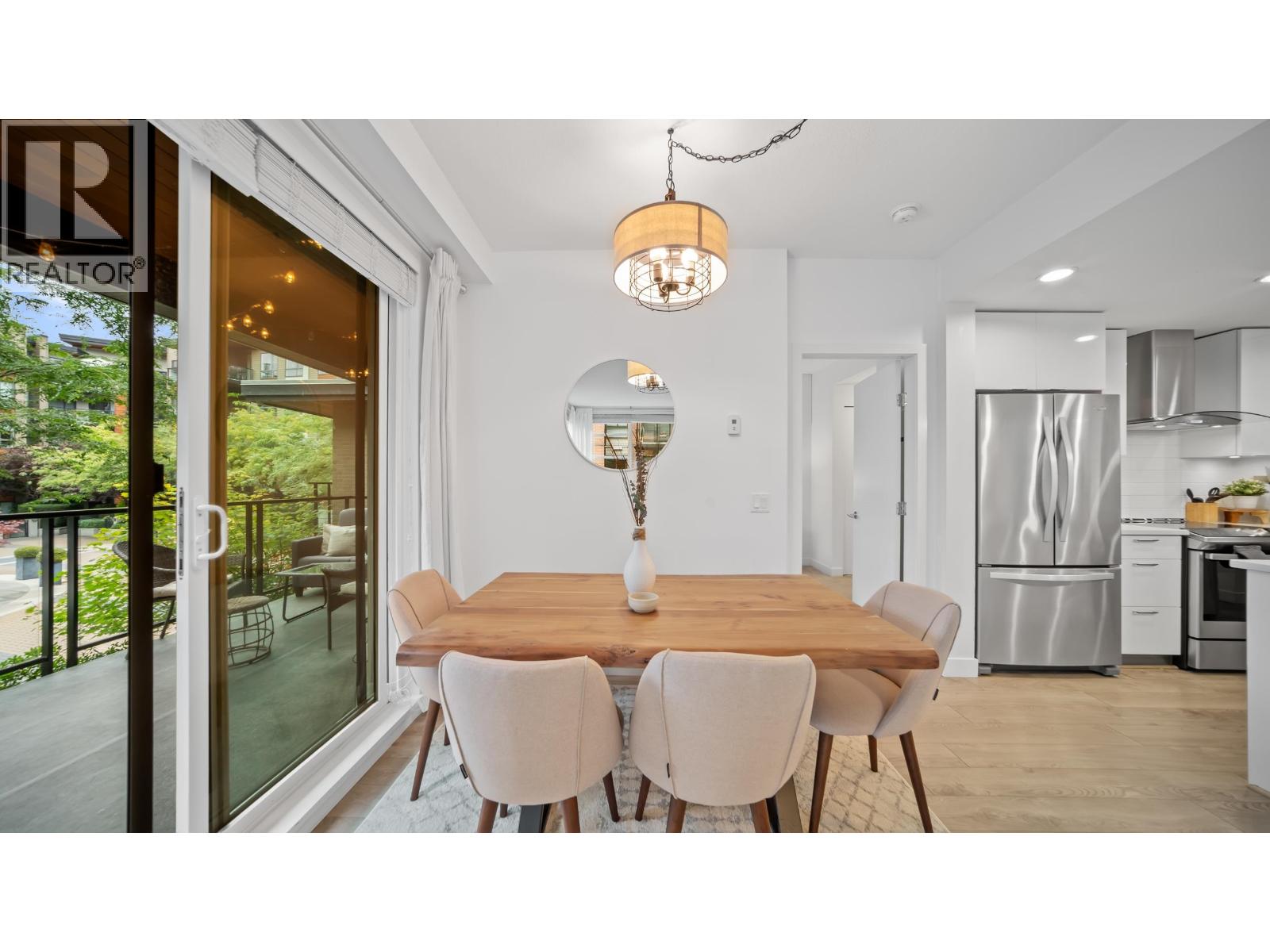 204 719 W 3rd Street, North Vancouver, British Columbia  V7M 0E7 - Photo 10 - R3053641