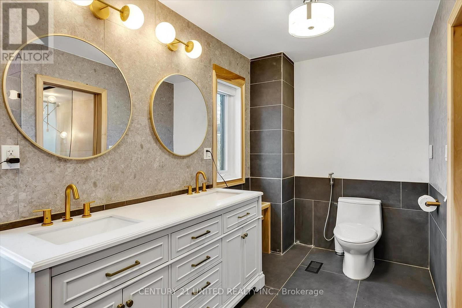 508 Sherbrooke Street, Peterborough, Ontario  K9J 2P3 - Photo 14 - X12430327