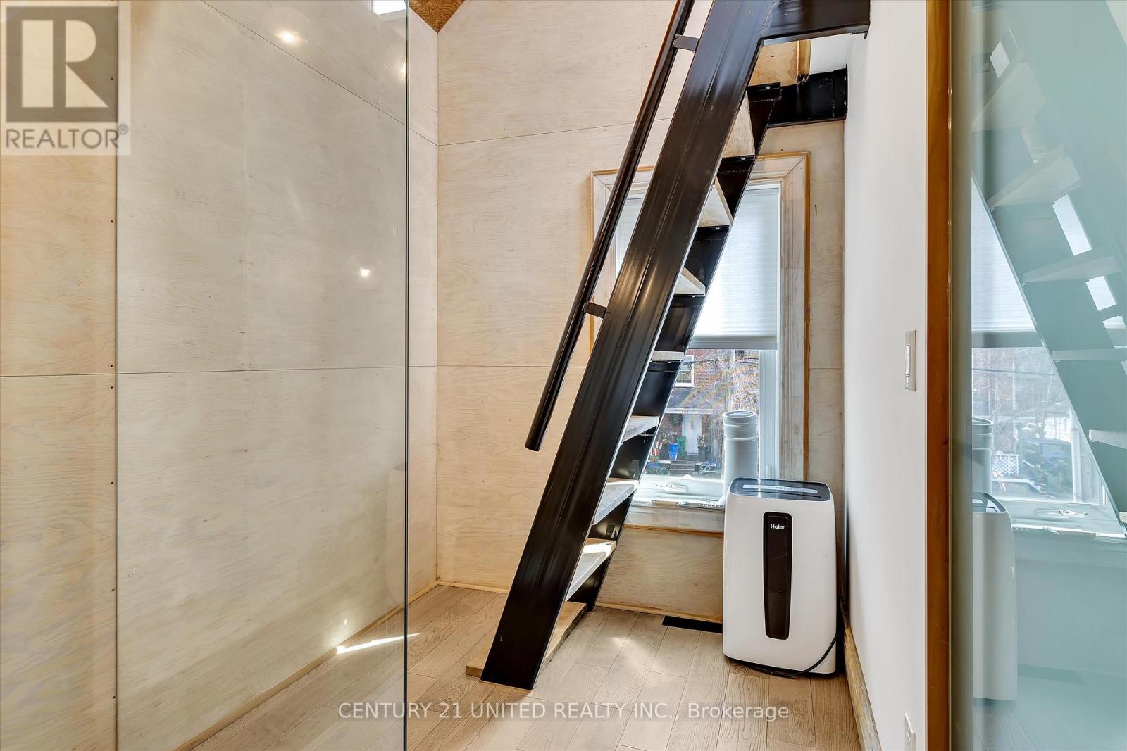 508 Sherbrooke Street, Peterborough, Ontario  K9J 2P3 - Photo 18 - X12430327