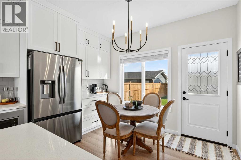 121 Ellen Close, Crossfield, Alberta  T0M 0S0 - Photo 10 - A2256100