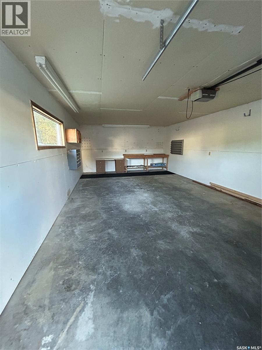 602 Hall Street, Kelvington, Saskatchewan  S0A 1W0 - Photo 39 - SK019697