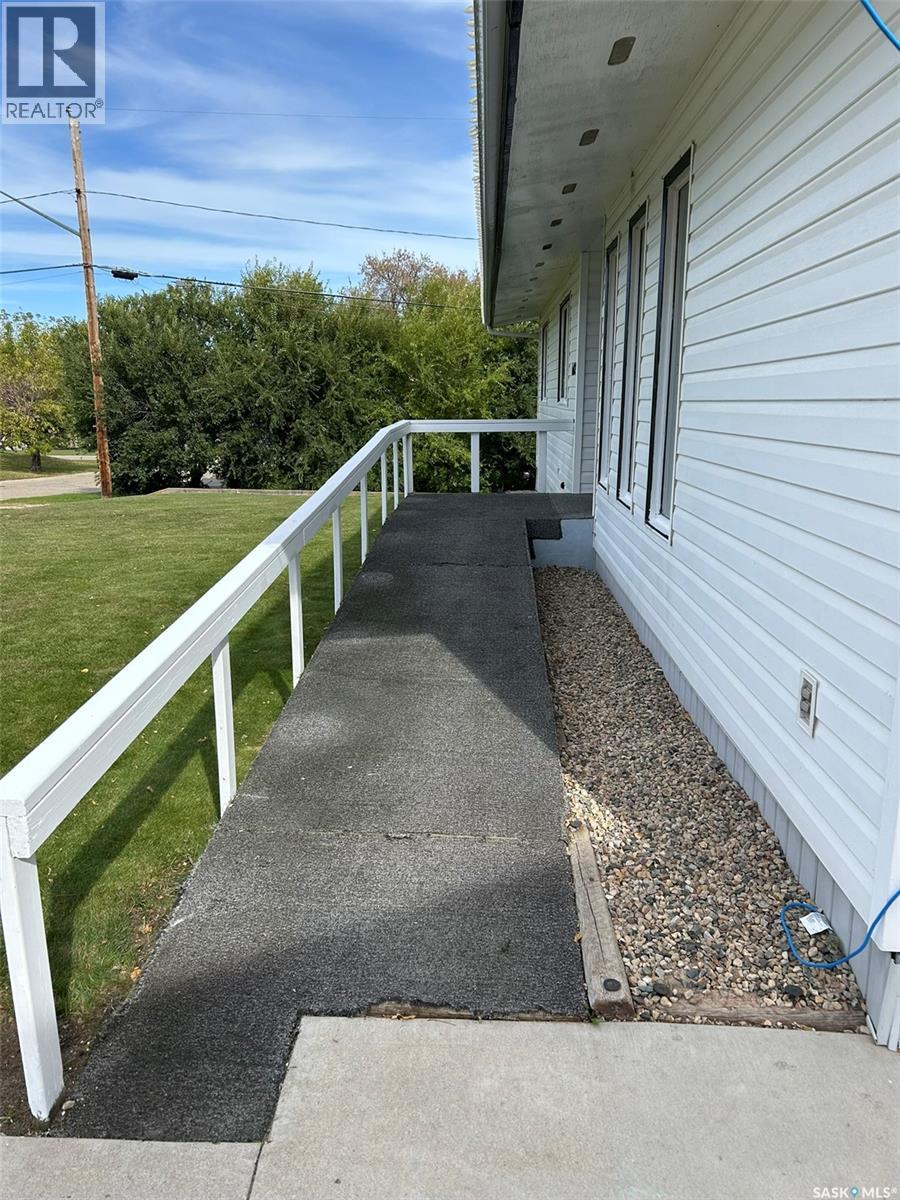 602 Hall Street, Kelvington, Saskatchewan  S0A 1W0 - Photo 43 - SK019697