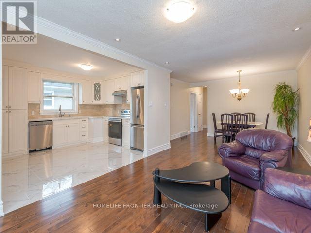 229 NEAL DRIVE, Richmond Hill, Ontario