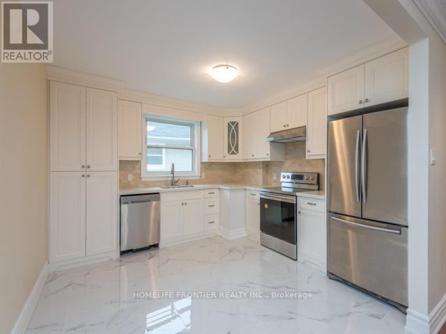 229 Neal Drive, Richmond Hill, Ontario  L4C 3L2 - Photo 6 - N12435606
