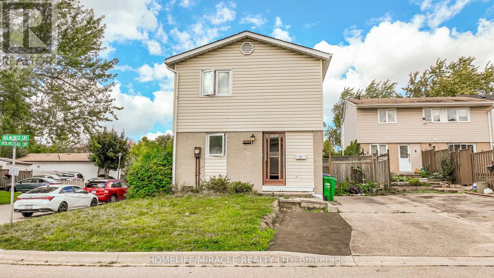 5 Holmcrest Court, Brampton, Ontario  L6S 1R6 - Photo 1 - W12435620