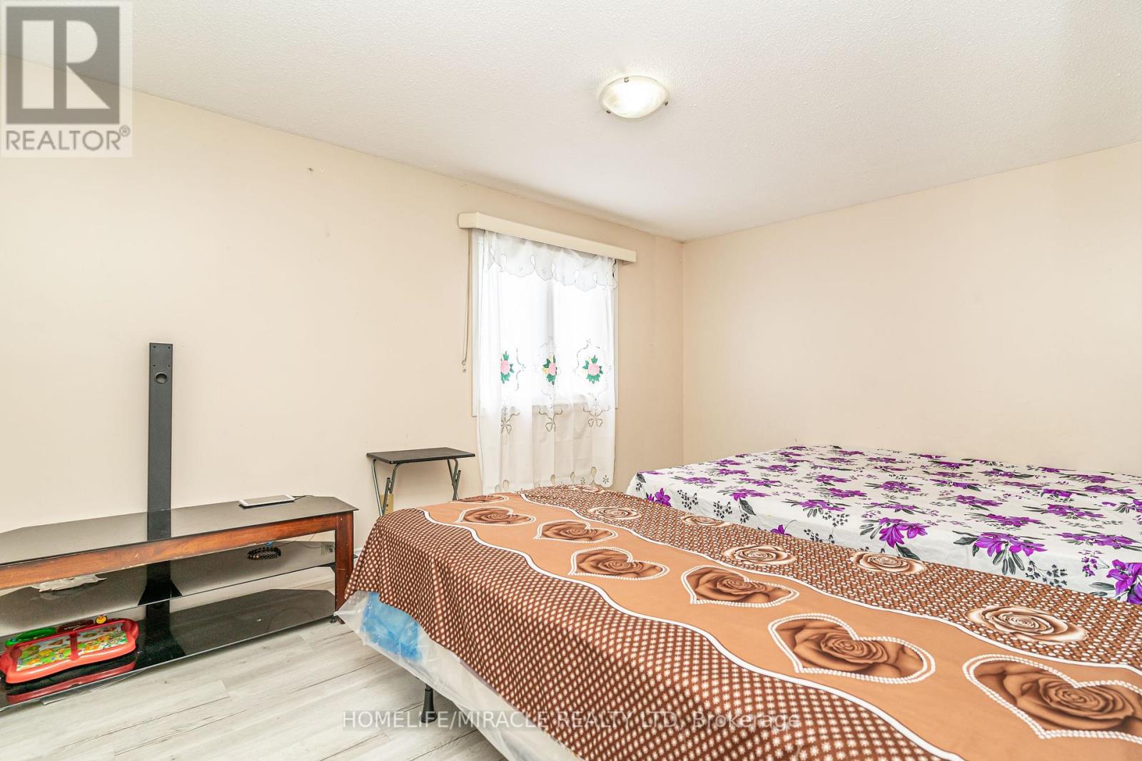 5 Holmcrest Court, Brampton, Ontario  L6S 1R6 - Photo 14 - W12435620