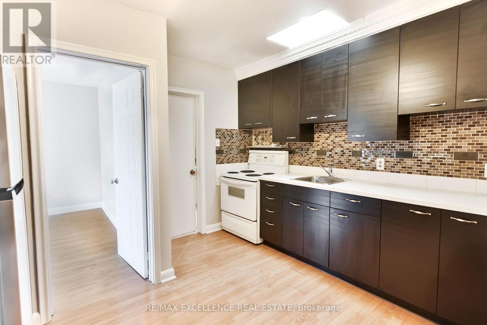 Apt 1 - 2436 Lake Shore Boulevard W, Toronto, Ontario  M8V 1C4 - Photo 6 - W12435626