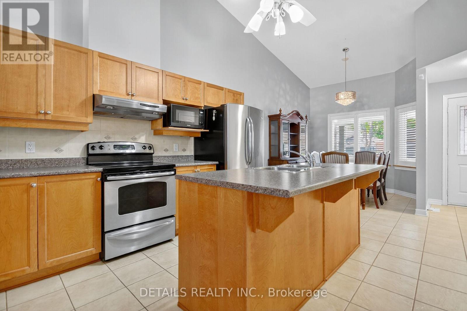 57 Nighthawk Crescent Crescent, Ottawa, Ontario  K2M 2X6 - Photo 6 - X12435642