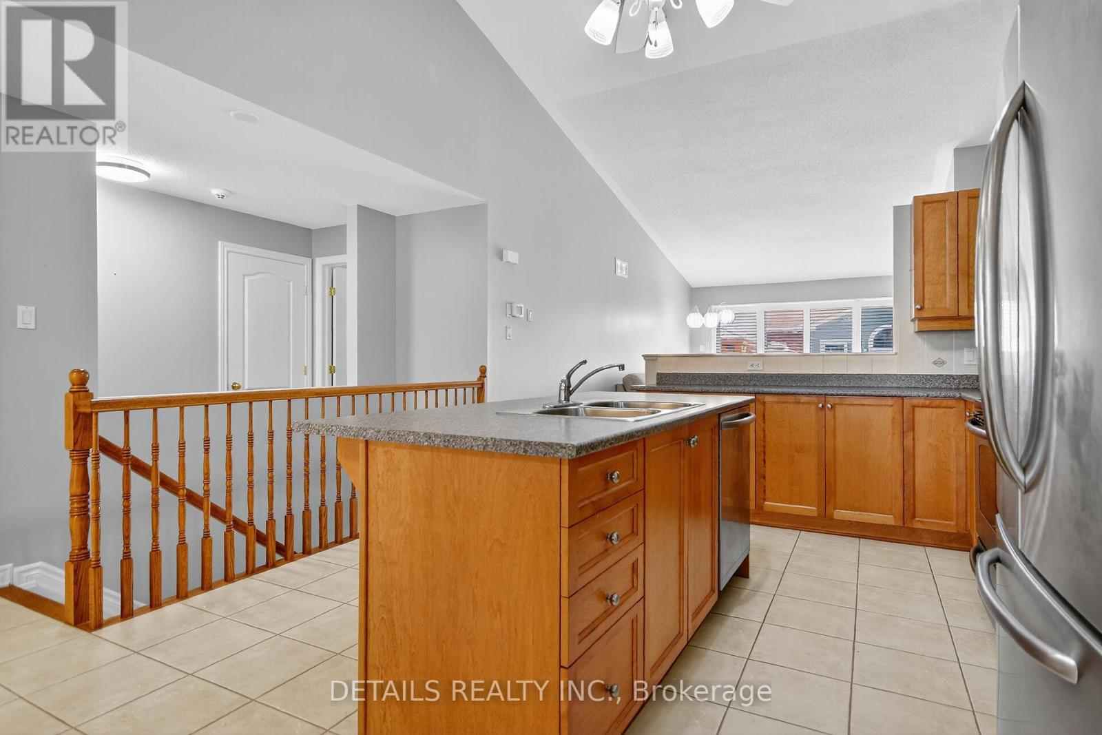57 Nighthawk Crescent Crescent, Ottawa, Ontario  K2M 2X6 - Photo 8 - X12435642