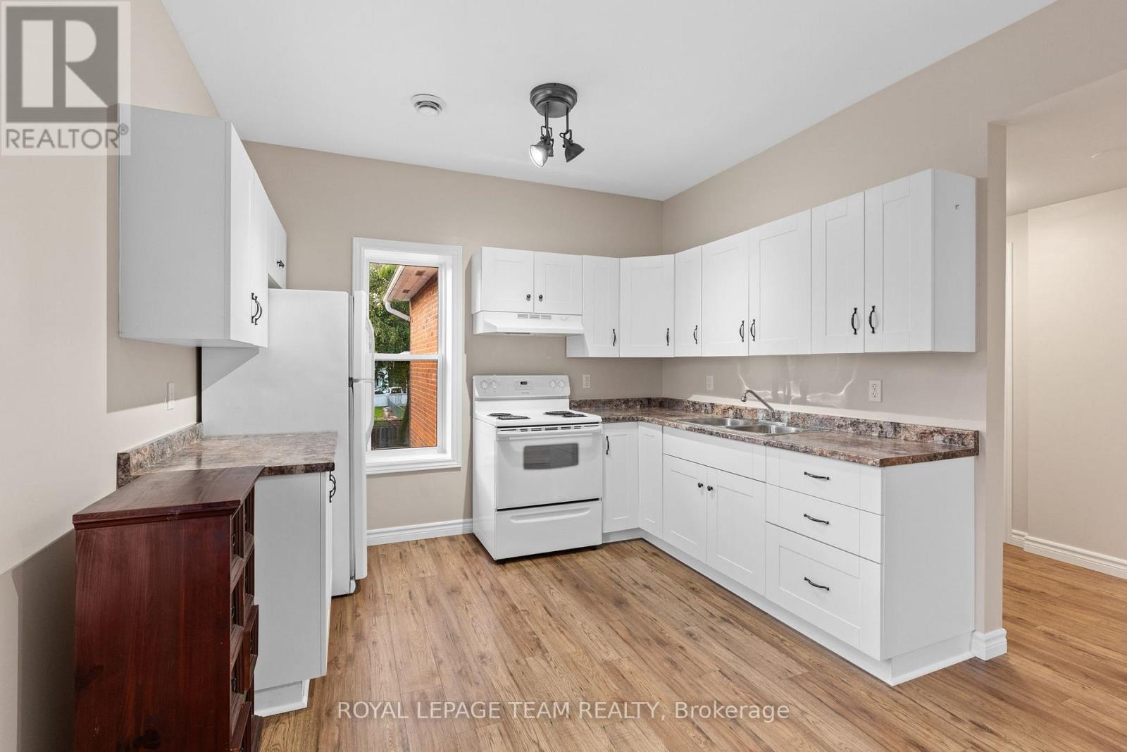 2 - 258 John Street N, Arnprior, Ontario  K7S 2P4 - Photo 10 - X12435653