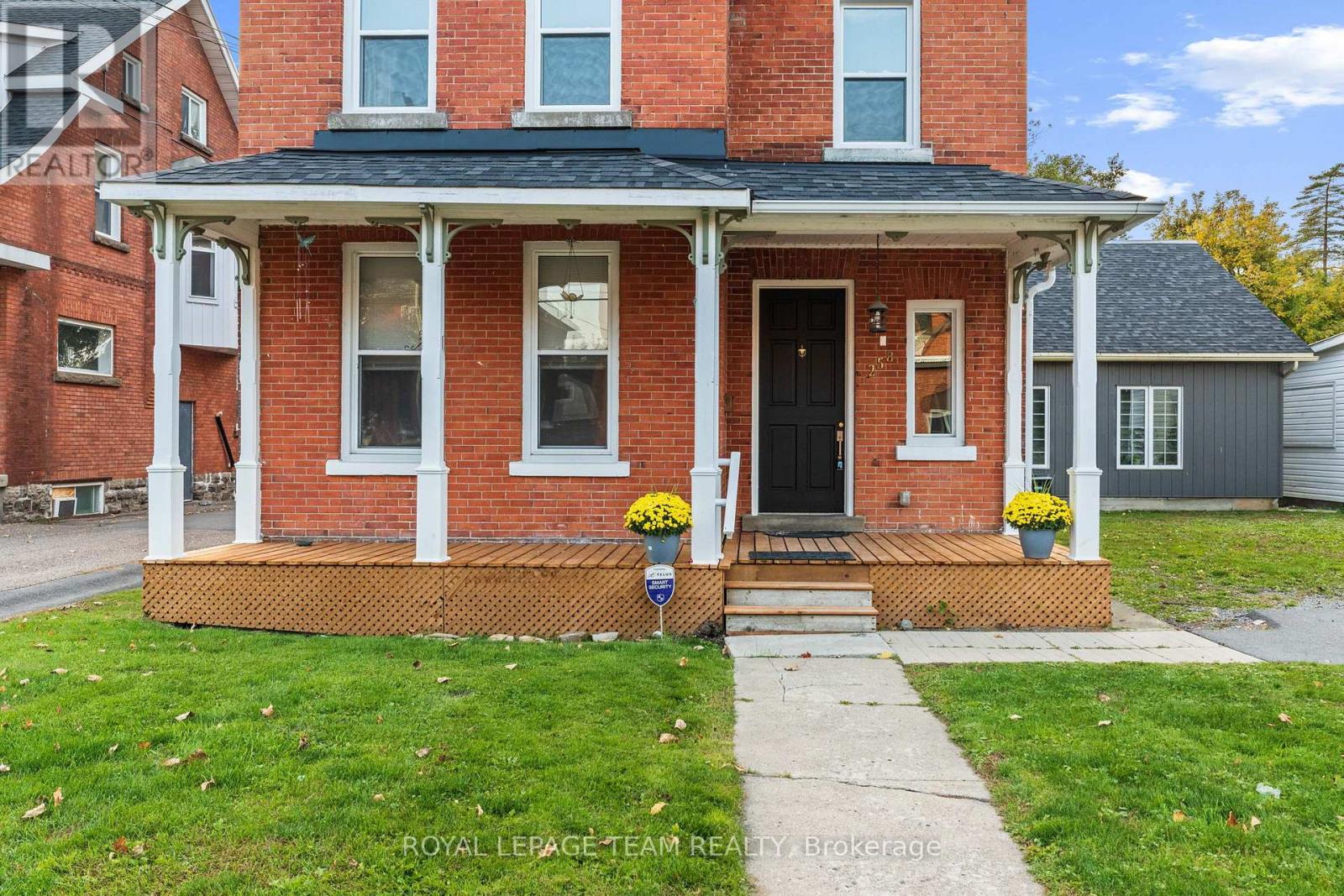 2 - 258 John Street N, Arnprior, Ontario  K7S 2P4 - Photo 3 - X12435653