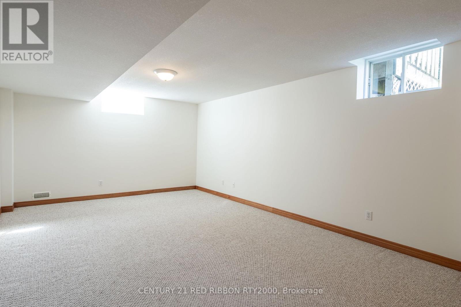 482 Riverview Drive, Strathroy-Caradoc, Ontario  N7G 4B3 - Photo 16 - X12435646