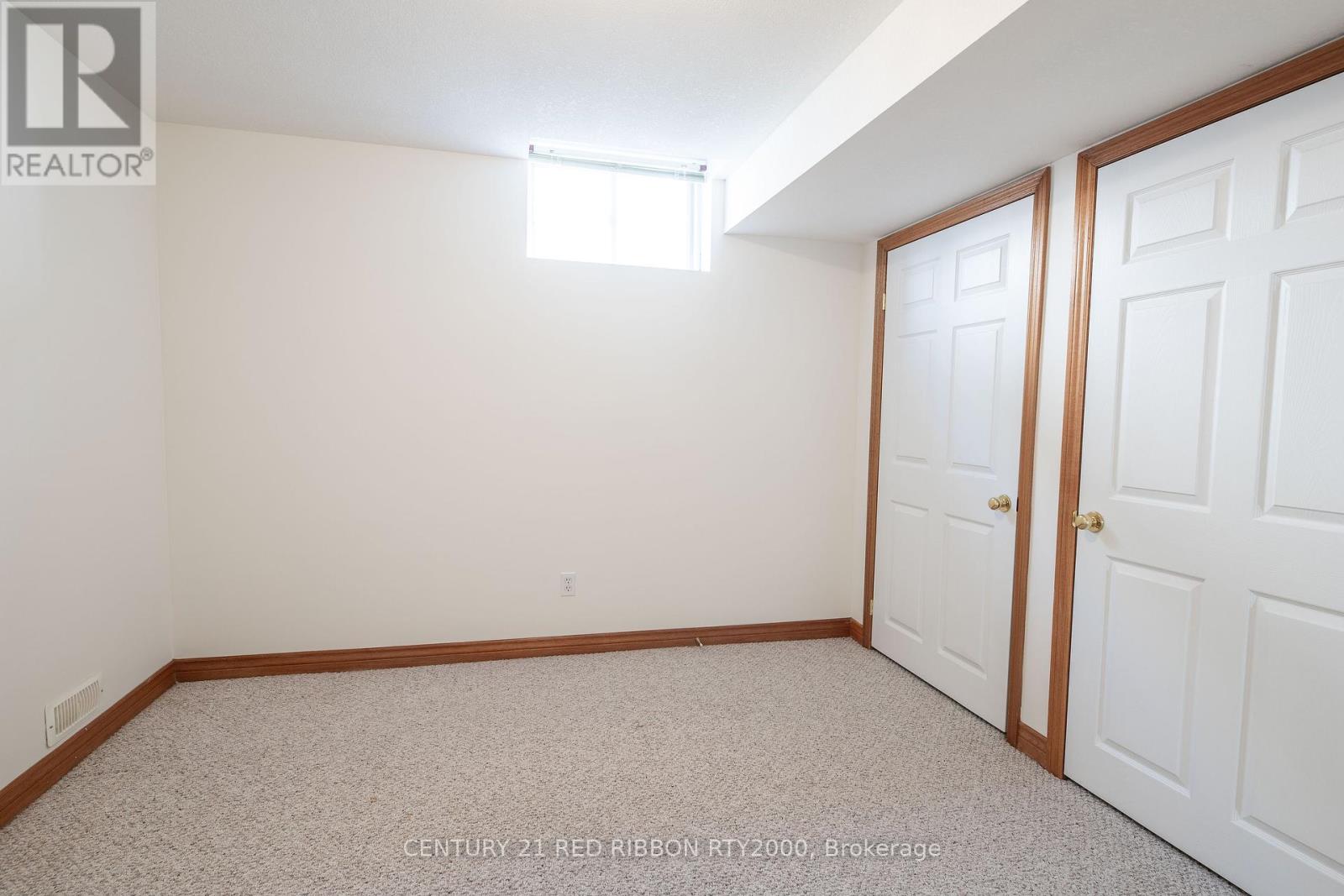 482 Riverview Drive, Strathroy-Caradoc, Ontario  N7G 4B3 - Photo 21 - X12435646