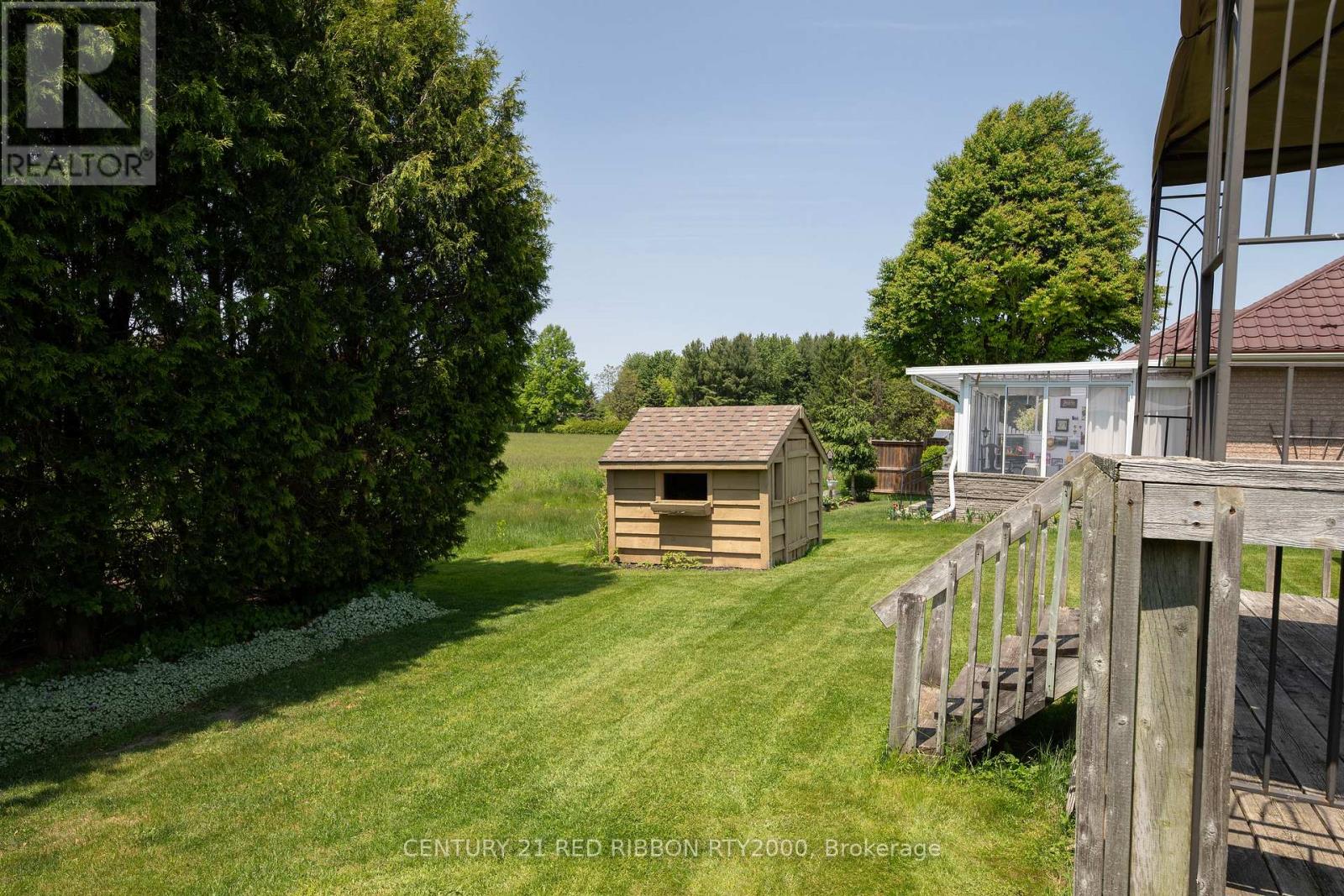 482 Riverview Drive, Strathroy-Caradoc, Ontario  N7G 4B3 - Photo 4 - X12435646