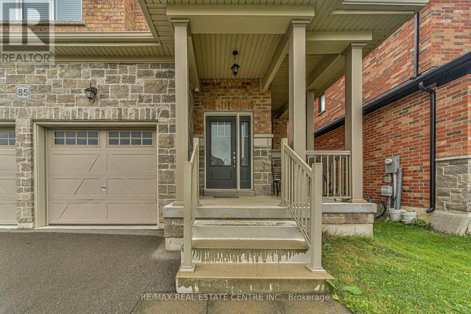 85 Homestead Way, Thorold, Ontario  L2V 0J8 - Photo 4 - X12435609