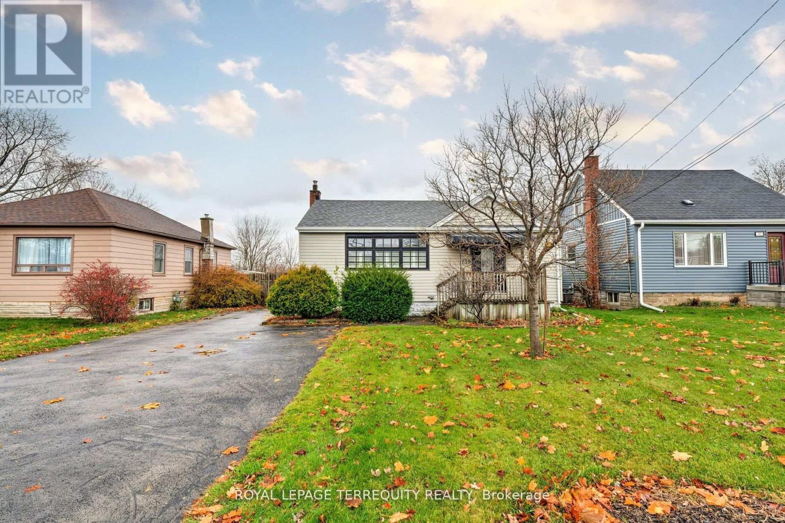 739 UPPER GAGE AVENUE, Hamilton, Ontario