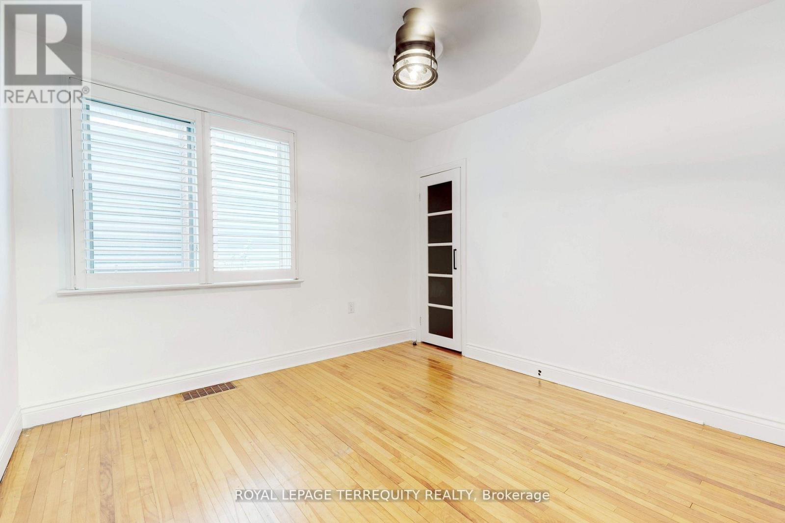 739 Upper Gage Avenue, Hamilton, Ontario  L8V 4J9 - Photo 10 - X12435614