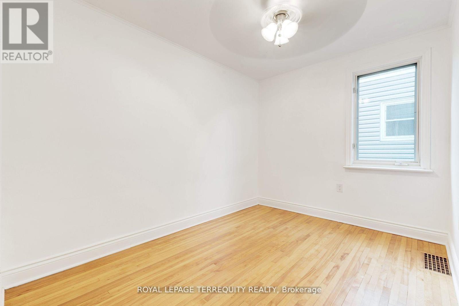 739 Upper Gage Avenue, Hamilton, Ontario  L8V 4J9 - Photo 13 - X12435614