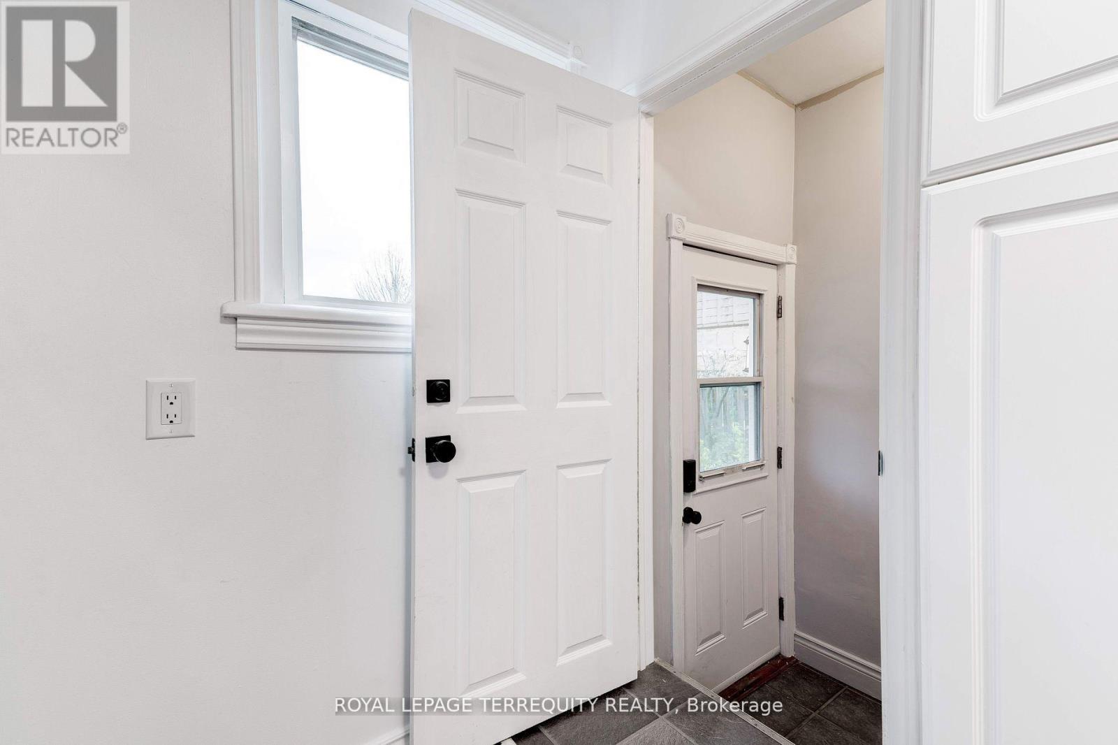739 Upper Gage Avenue, Hamilton, Ontario  L8V 4J9 - Photo 15 - X12435614
