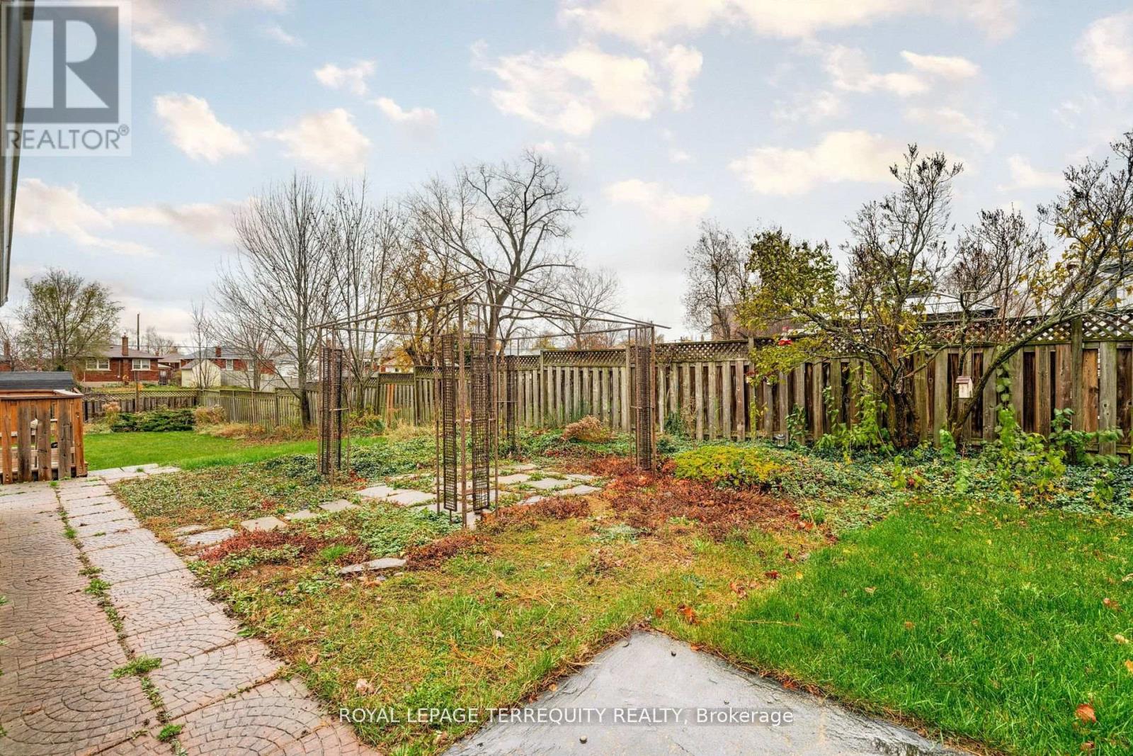 739 Upper Gage Avenue, Hamilton, Ontario  L8V 4J9 - Photo 31 - X12435614
