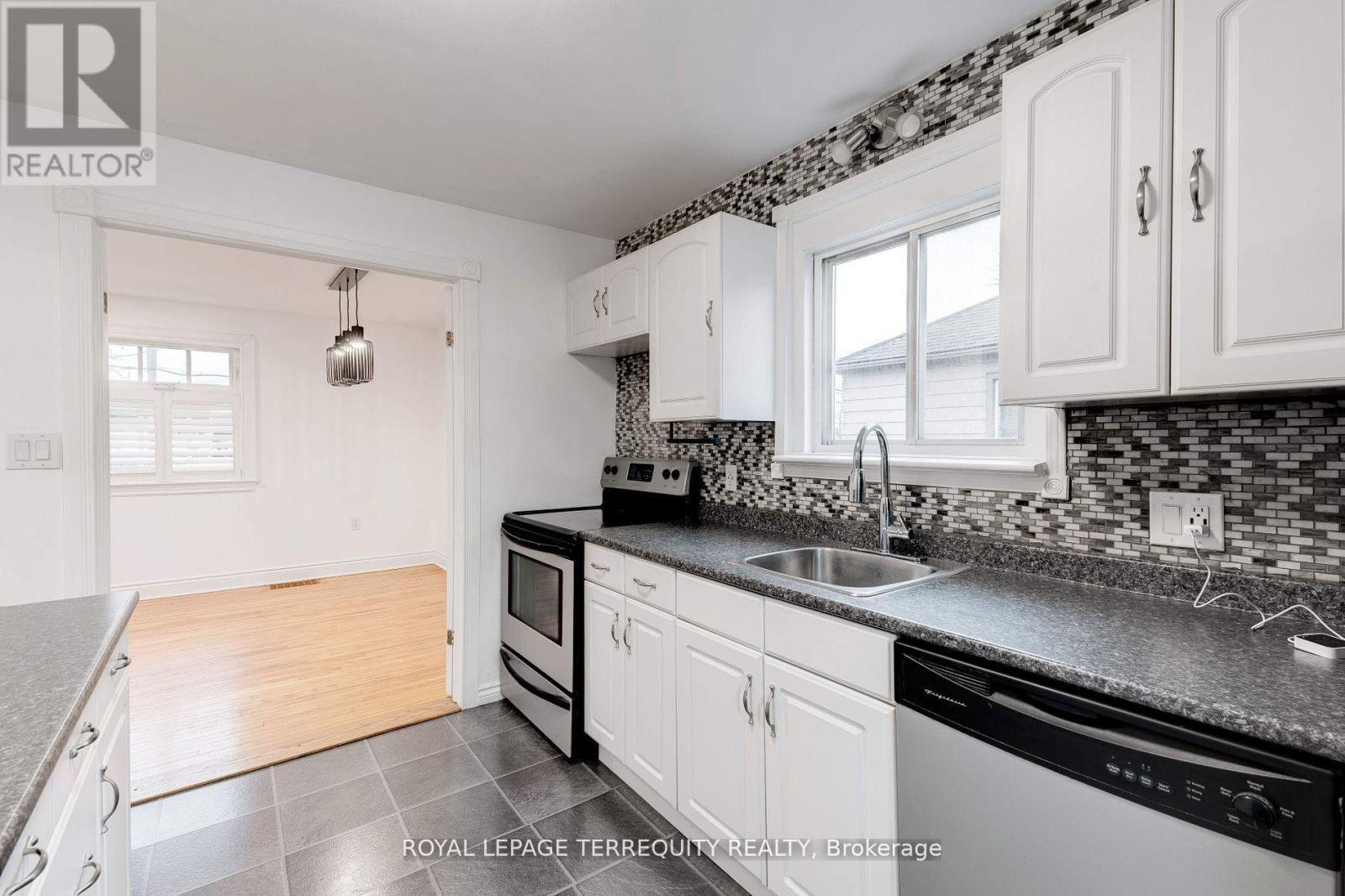 739 Upper Gage Avenue, Hamilton, Ontario  L8V 4J9 - Photo 8 - X12435614
