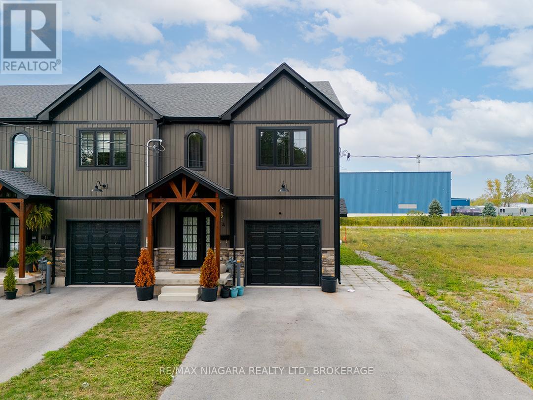47 Omer Avenue, Port Colborne (Main Street), Ontario  L3K 3Y4 - Photo 1 - X12435640