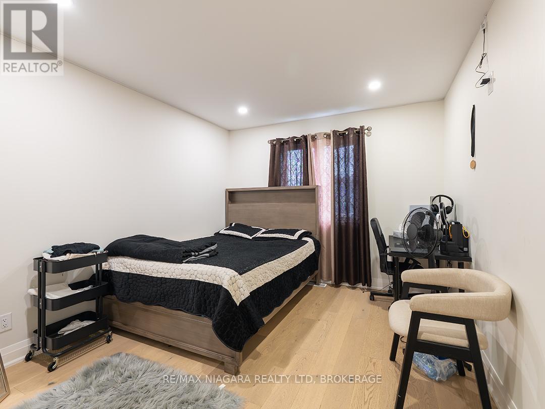 47 Omer Avenue, Port Colborne (Main Street), Ontario  L3K 3Y4 - Photo 24 - X12435640