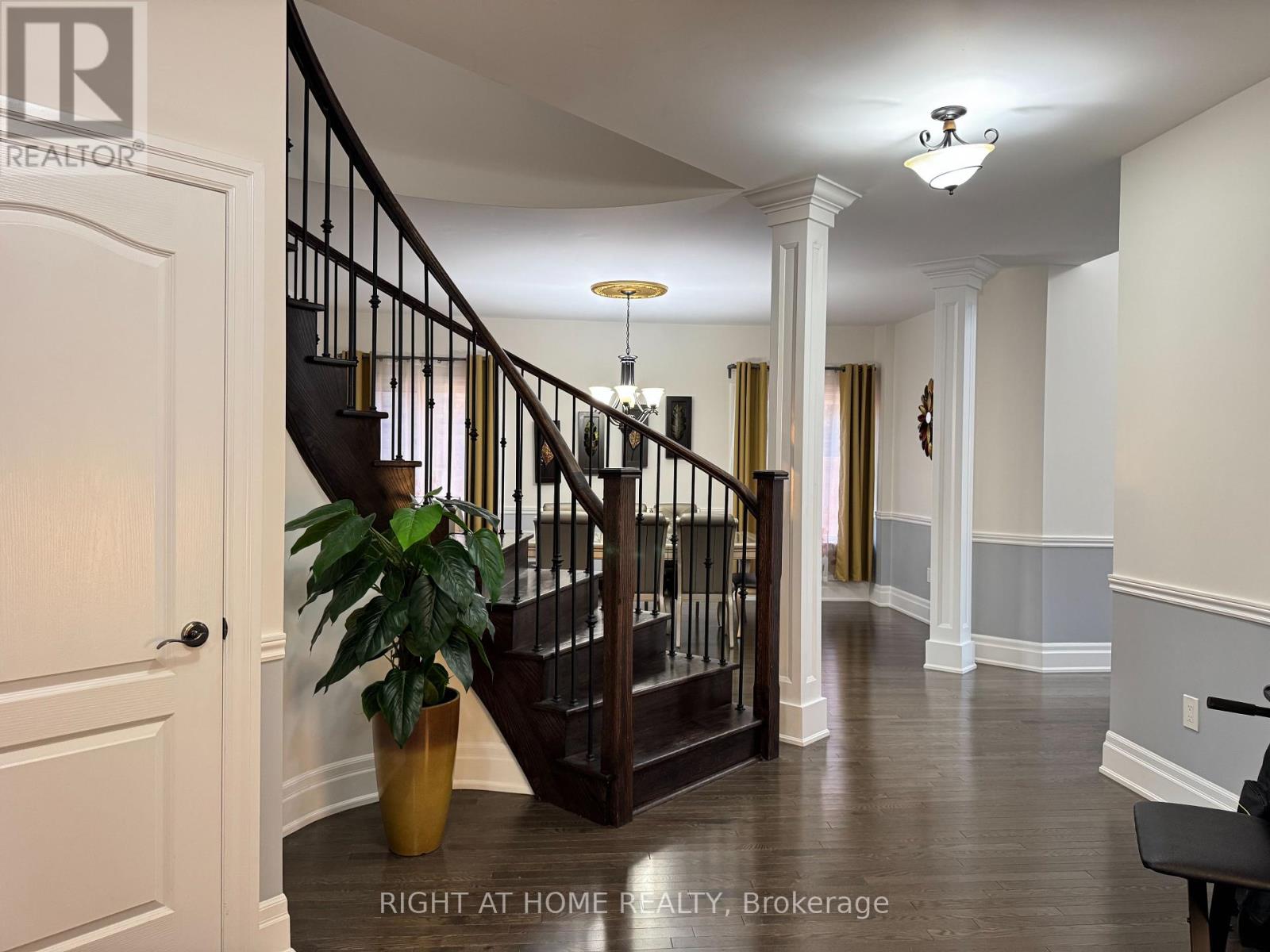 874 John Street, Innisfil (Churchill), Ontario  L0L 1K0 - Photo 8 - N12435500