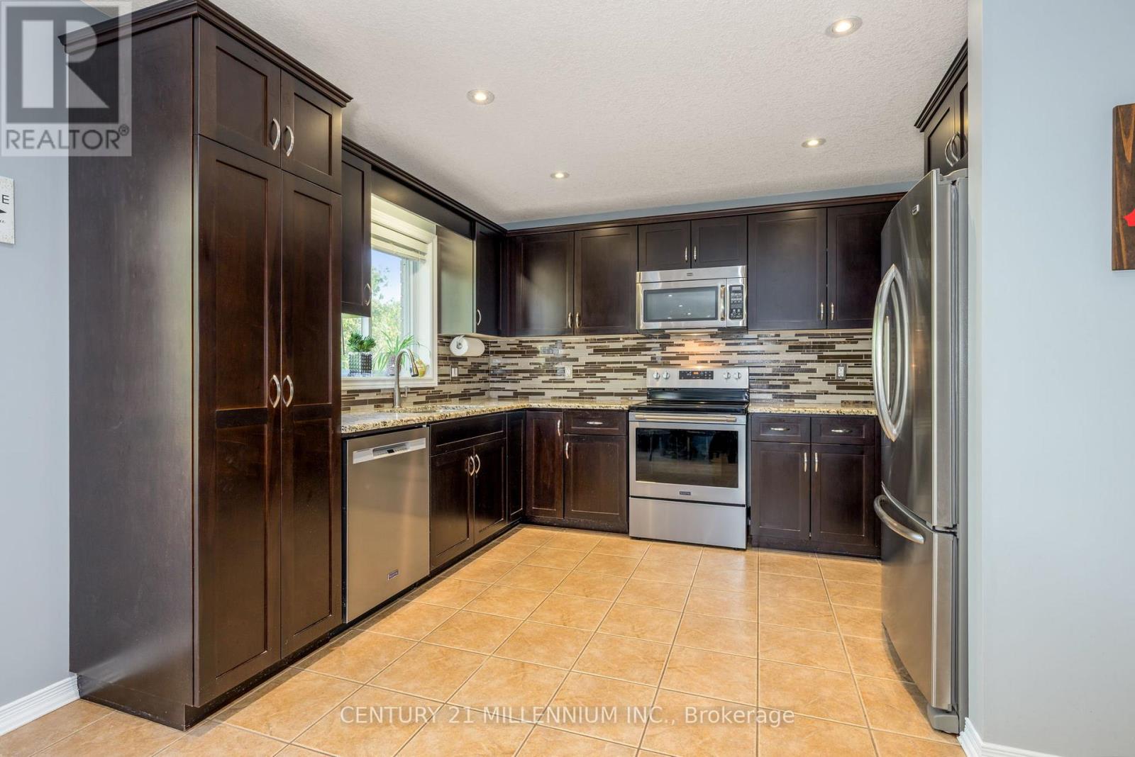 171 Elaine Drive, Orangeville, Ontario  L9W 4S5 - Photo 11 - W12433623