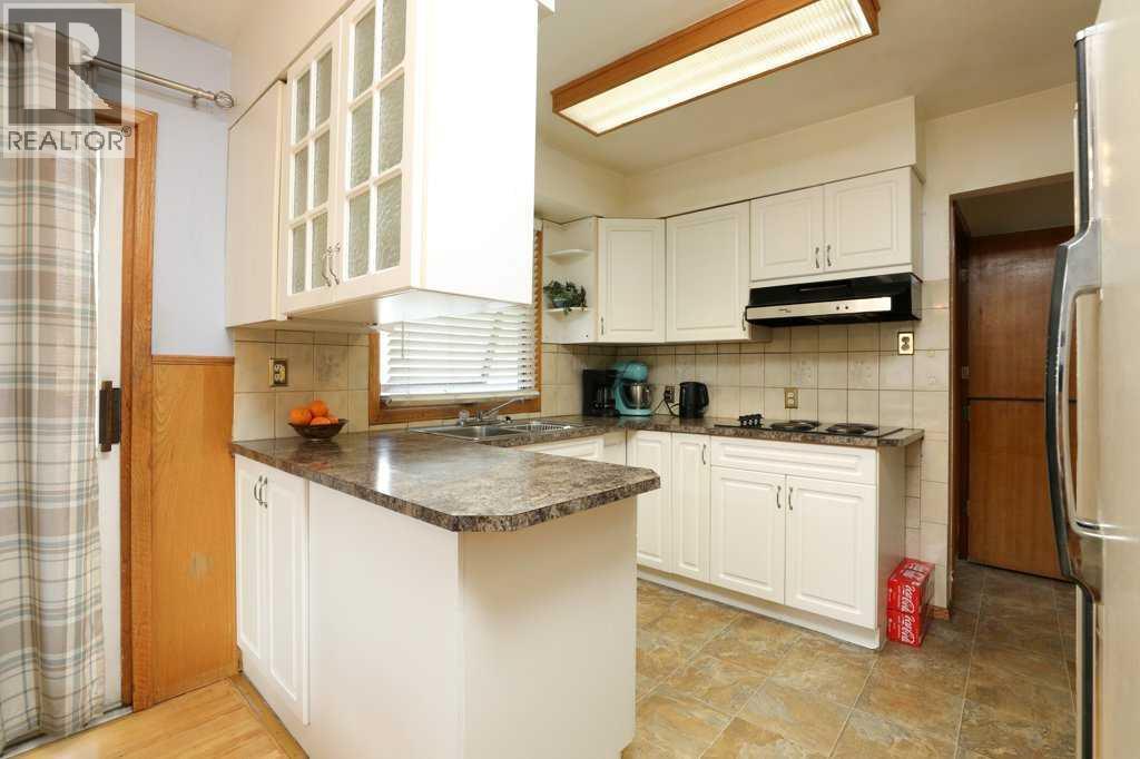 Lorem Ipsum Dolo, Lethbridge, Alberta  T1K  - Photo 8 - DEMO28854813