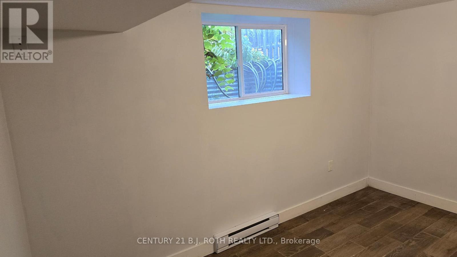 121 Cumberland Street, Barrie, Ontario  L4N 2P8 - Photo 20 - S12435650