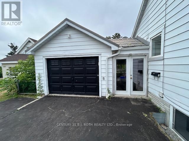 121 Cumberland Street, Barrie, Ontario  L4N 2P8 - Photo 3 - S12435650
