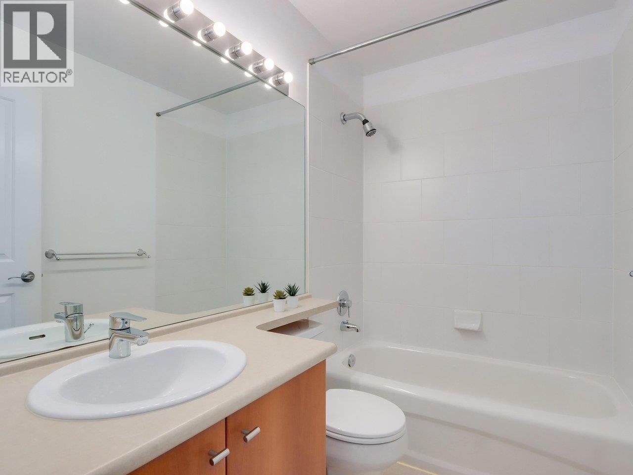 114 9229 University Crescent, Burnaby, British Columbia  V5A 4Z2 - Photo 15 - R3053216