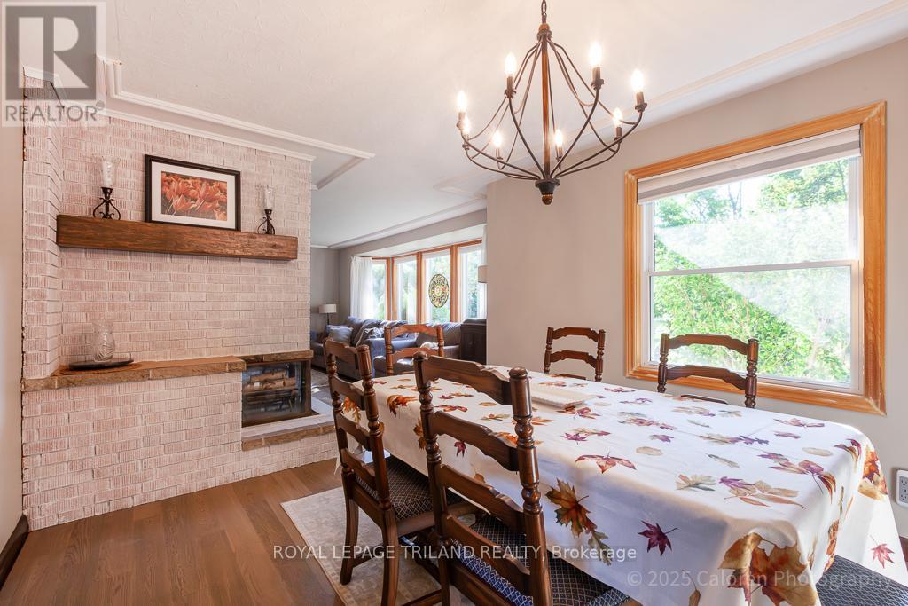 749 Commissioners Road W, London South, Ontario  N6K 1B6 - Photo 18 - X12435679
