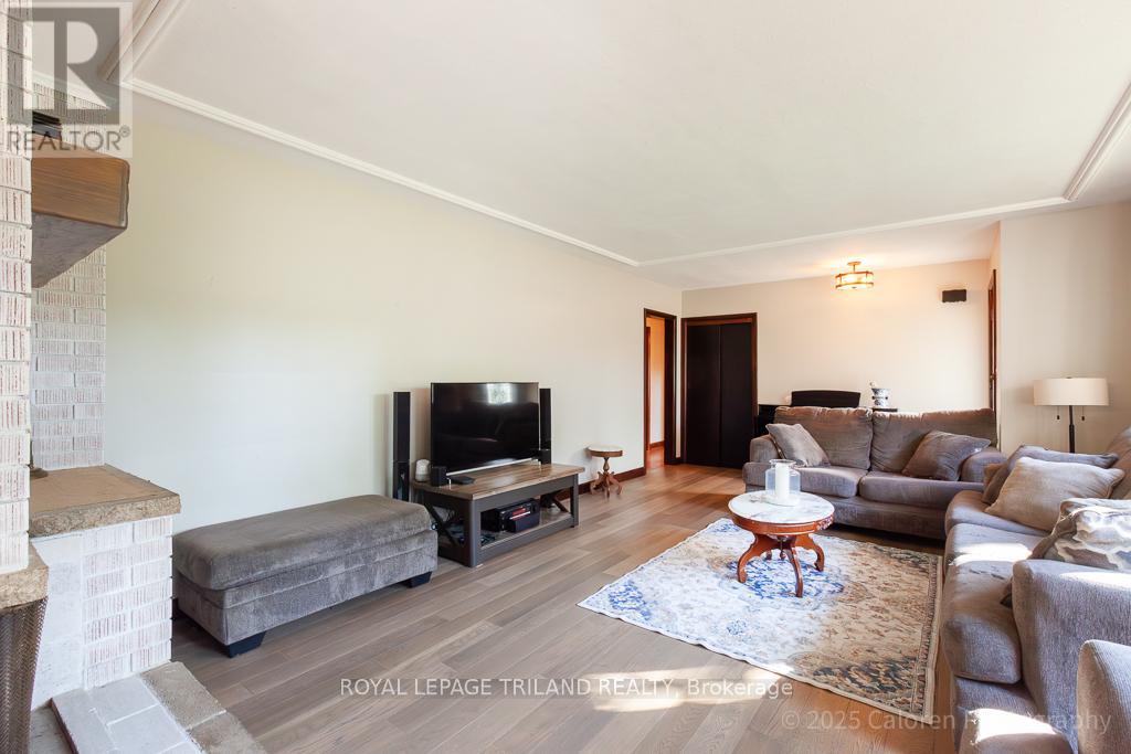 749 Commissioners Road W, London South, Ontario  N6K 1B6 - Photo 23 - X12435679