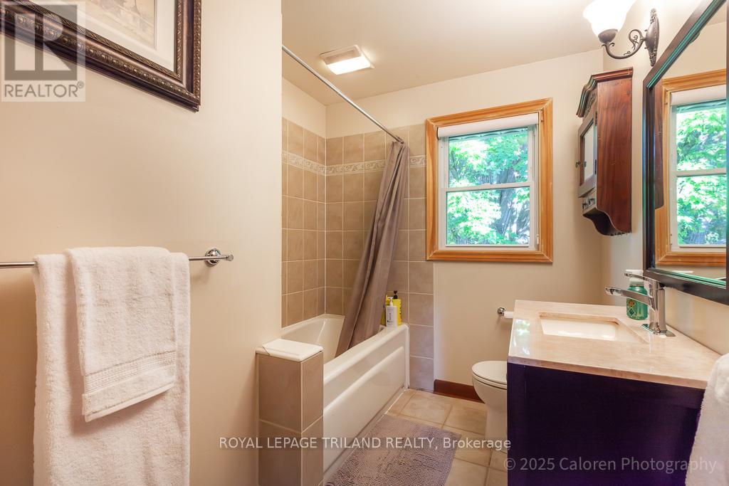 749 Commissioners Road W, London South, Ontario  N6K 1B6 - Photo 28 - X12435679