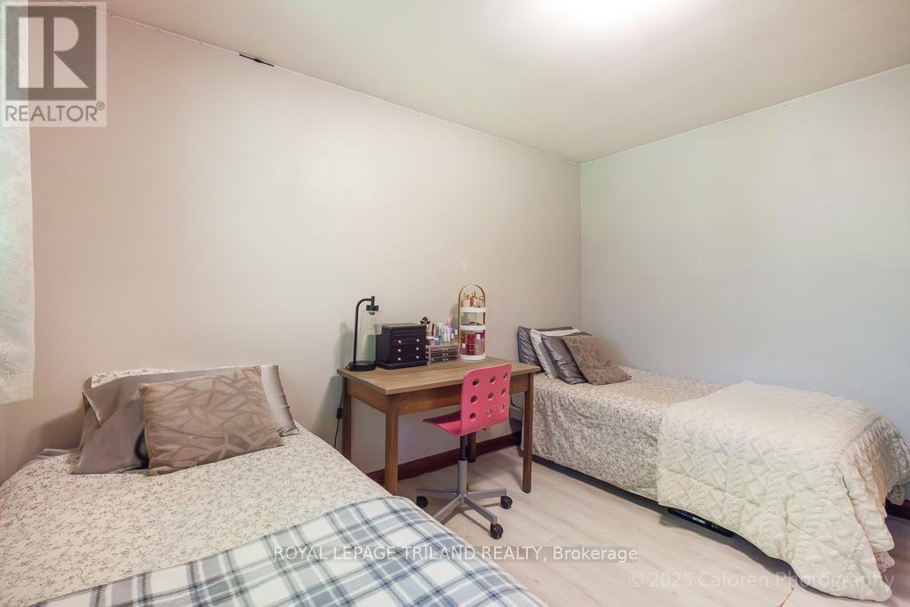 749 Commissioners Road W, London South, Ontario  N6K 1B6 - Photo 30 - X12435679