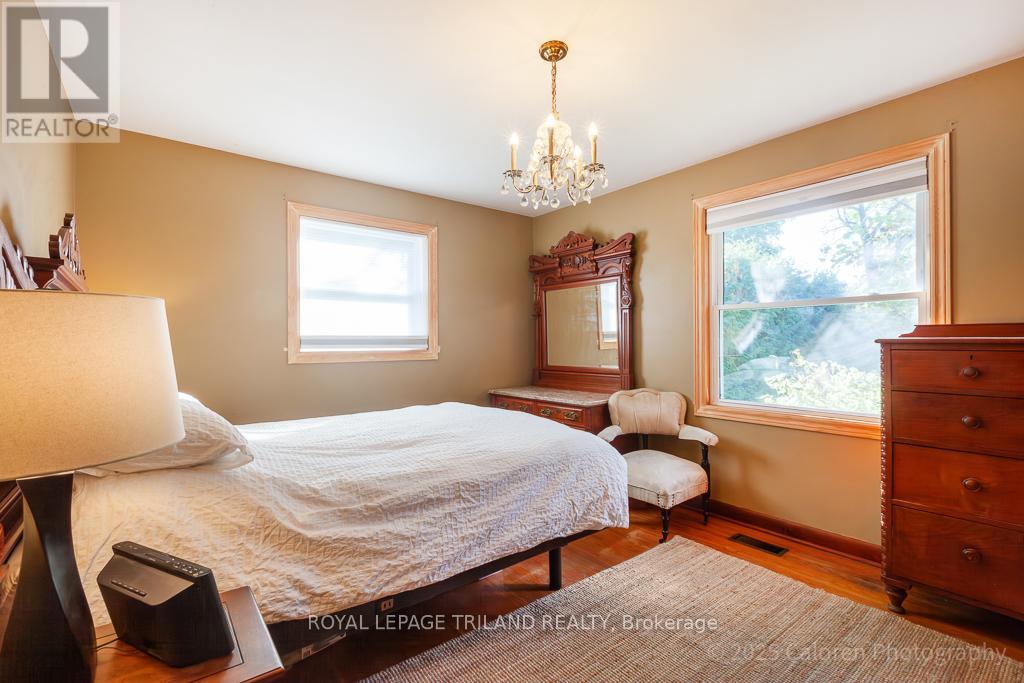 749 Commissioners Road W, London South, Ontario  N6K 1B6 - Photo 32 - X12435679