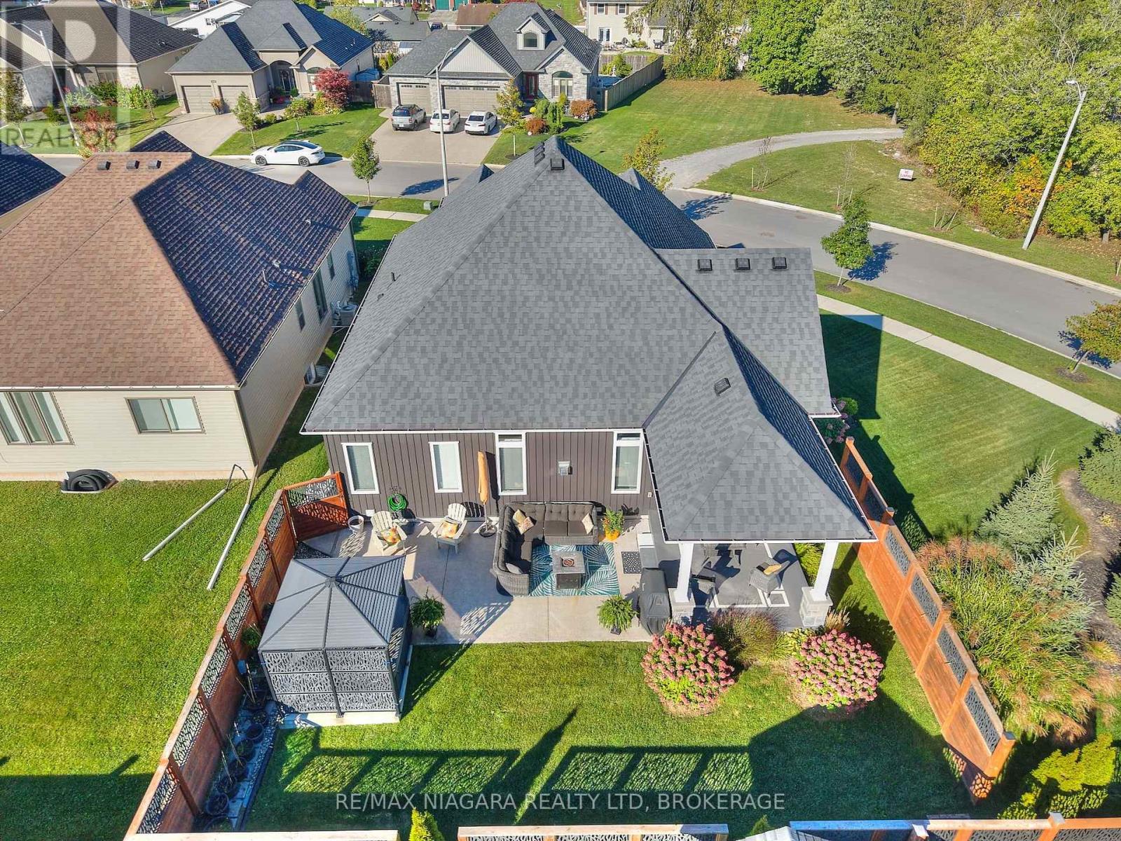 4049 Village Creek Drive, Fort Erie, Ontario  L0S 1S0 - Photo 35 - X12435395