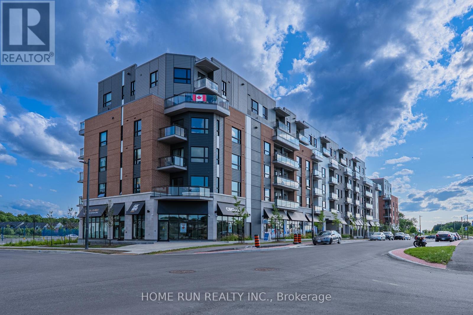 1350 Hemlock Road, Ottawa, Ontario  K1K 5C2 - Photo 1 - X12435673