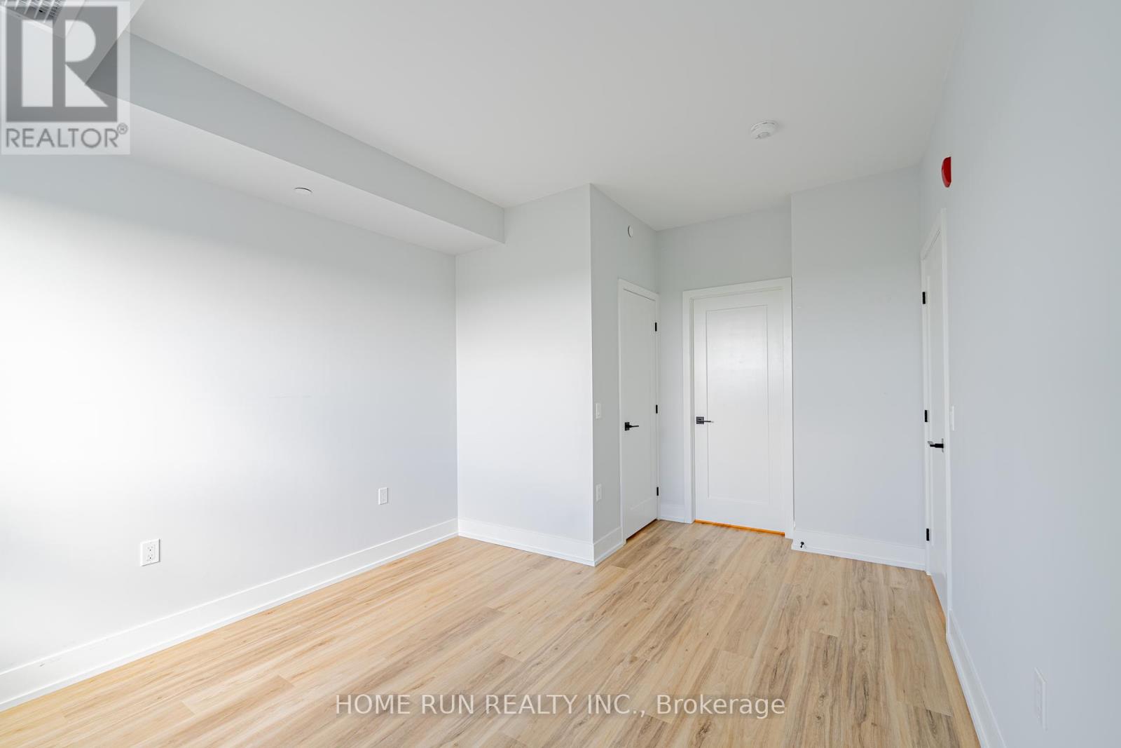 1350 Hemlock Road, Ottawa, Ontario  K1K 5C2 - Photo 27 - X12435673