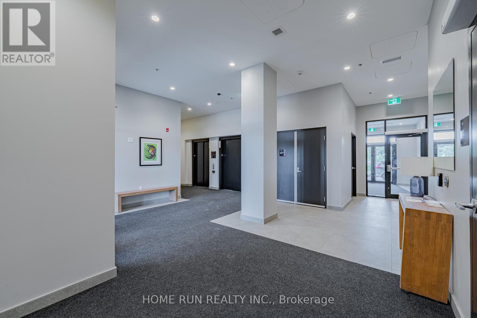 1350 Hemlock Road, Ottawa, Ontario  K1K 5C2 - Photo 7 - X12435673