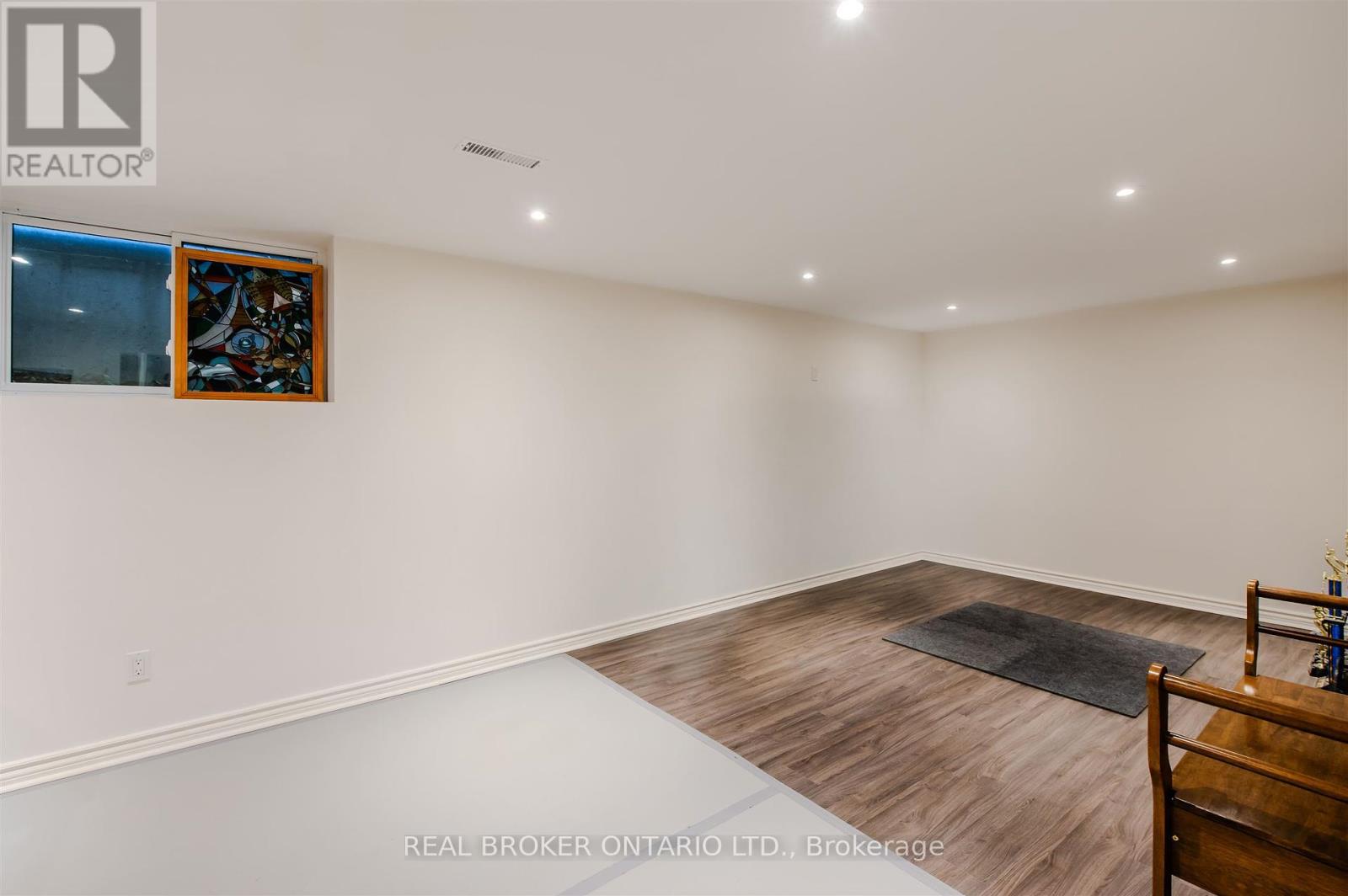 6 Streatham Place, Toronto, Ontario  M9B 6A4 - Photo 41 - W12435633