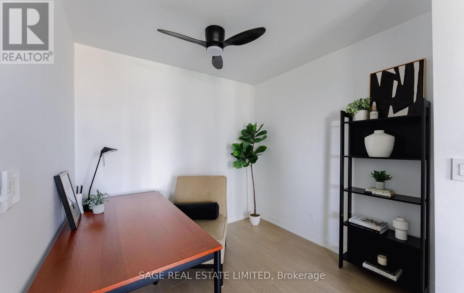 1202 - 155 Legion Road N, Toronto, Ontario  M8Y 0A7 - Photo 11 - W12435634